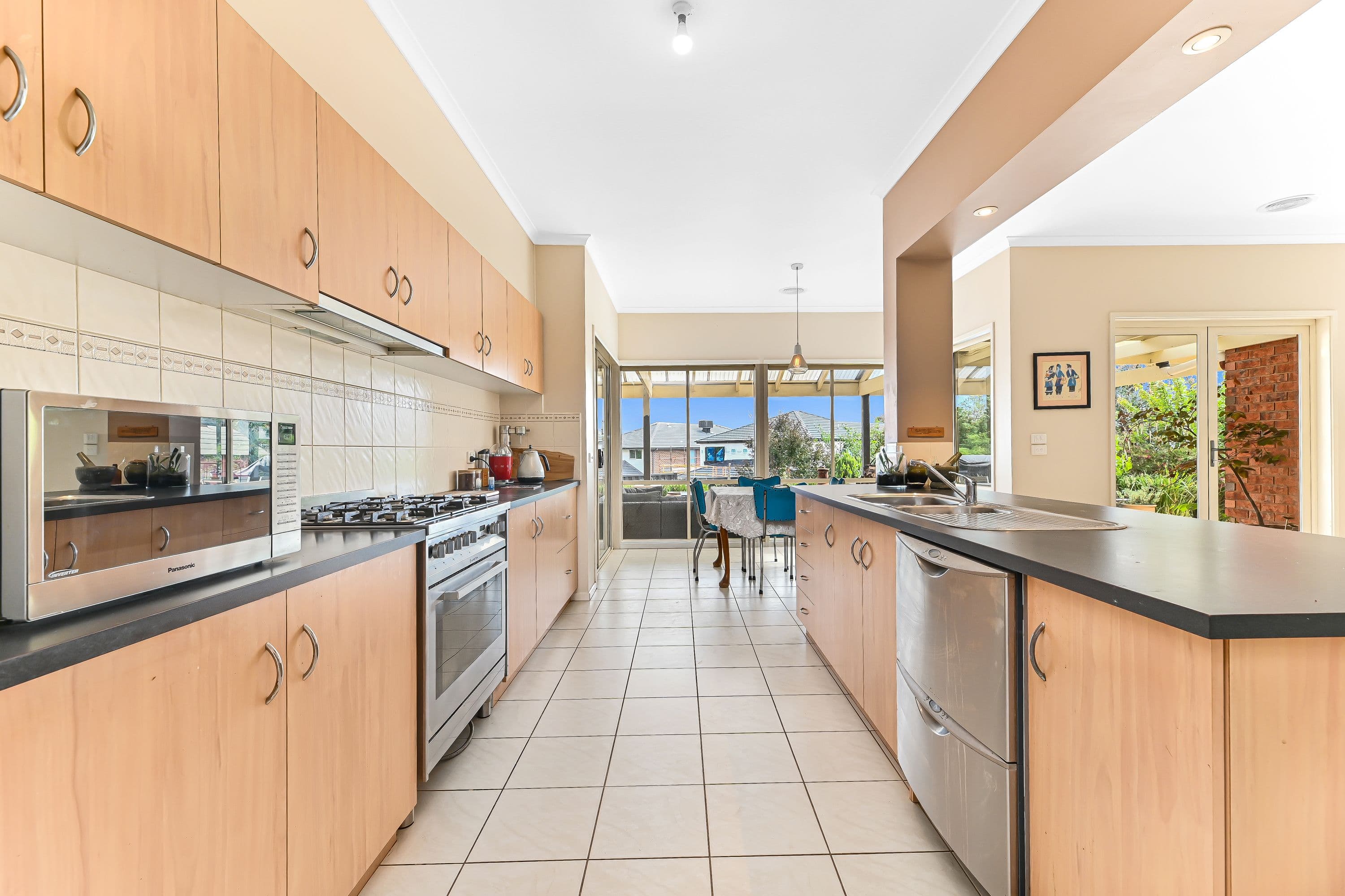 18 Carramar Street, Chadstone VIC 3148, Chadstone - Thumbnail 2