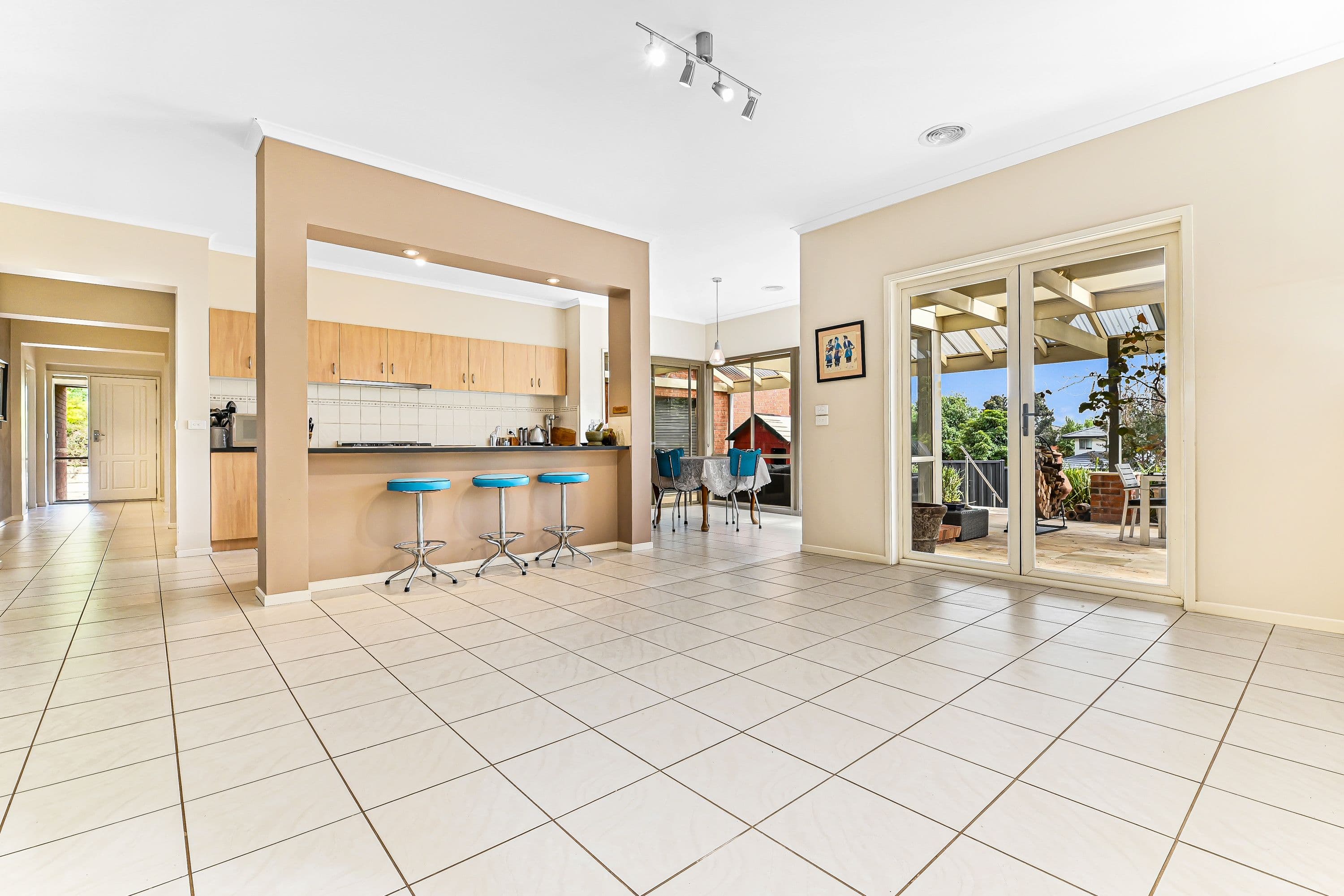 18 Carramar Street, Chadstone VIC 3148, Chadstone - Thumbnail 3