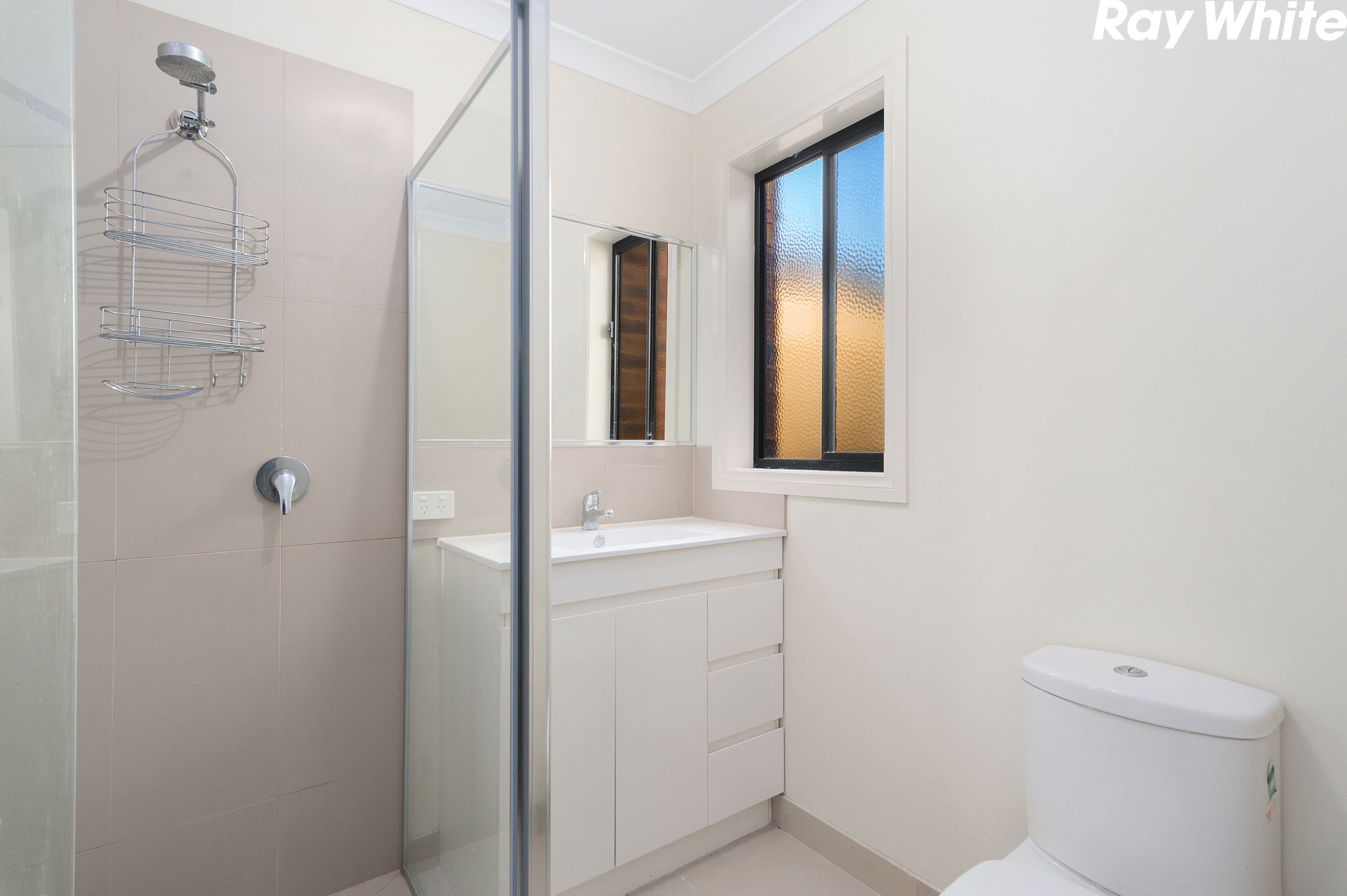6B Lima Place, Pakenham VIC 3810, Pakenham - Thumbnail 3