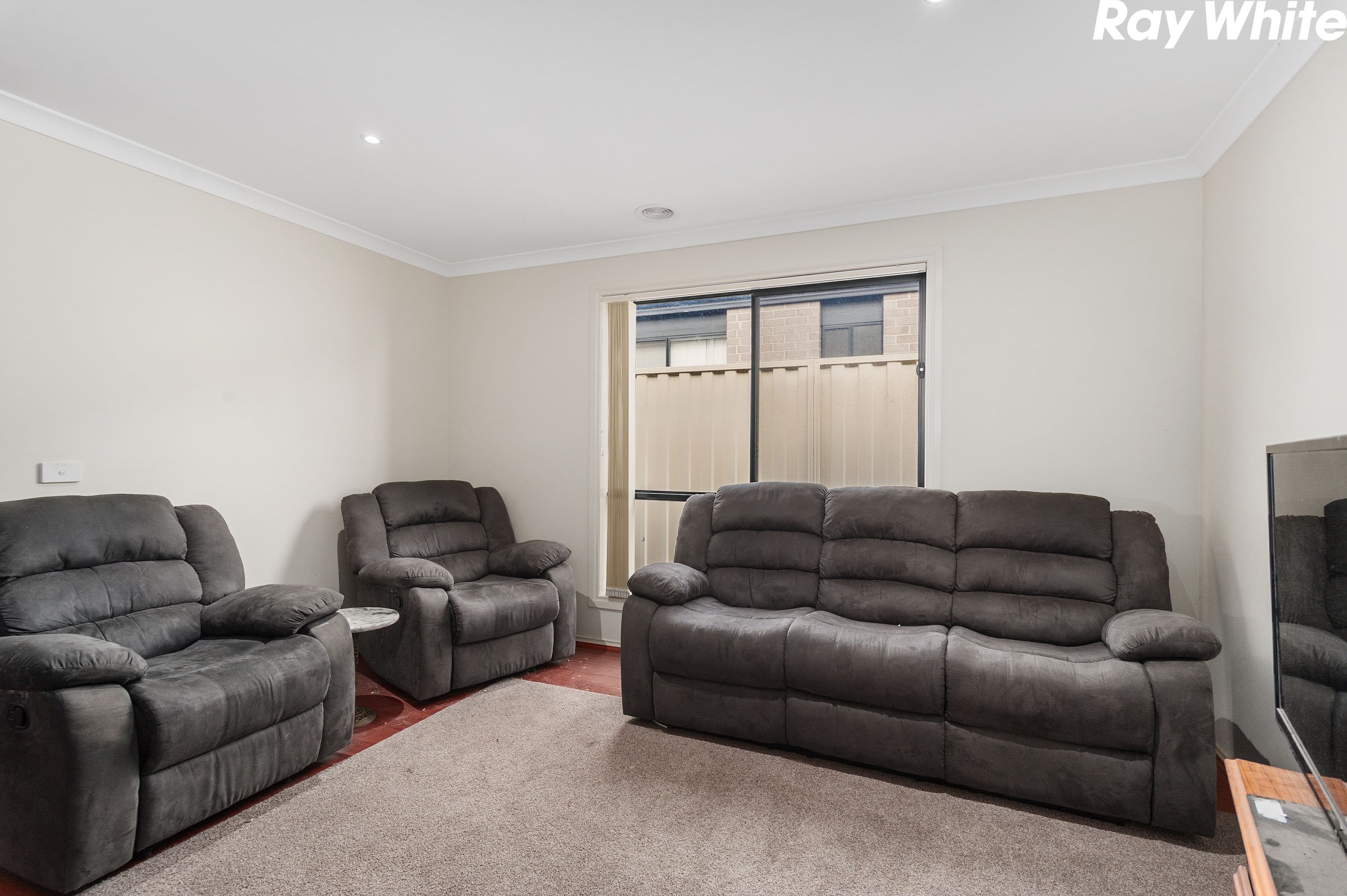 6B Lima Place, Pakenham VIC 3810, Pakenham - Thumbnail 4