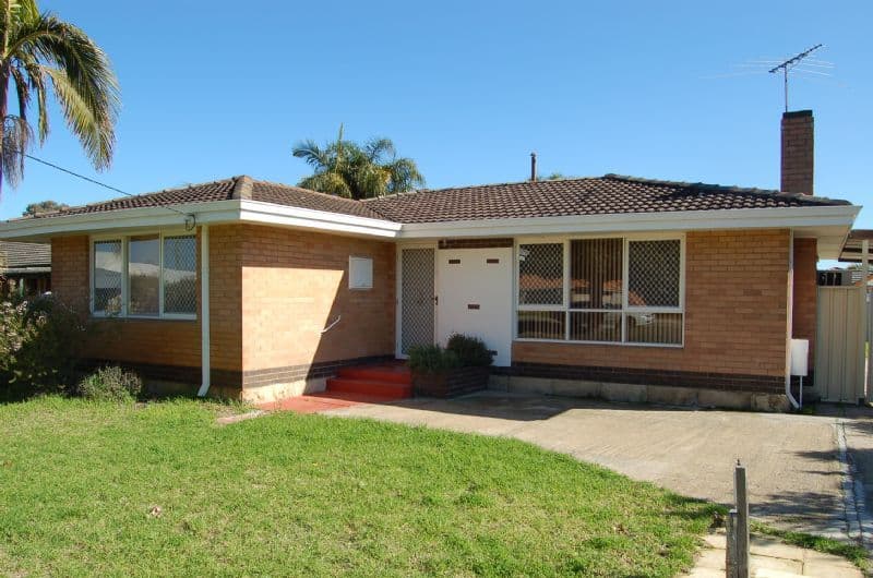 5 Beverley Road, CLOVERDALE WA 6105, Cloverdale - Image 1
