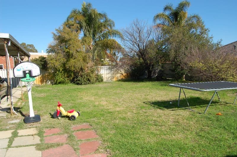 5 Beverley Road, CLOVERDALE WA 6105, Cloverdale - Thumbnail 2