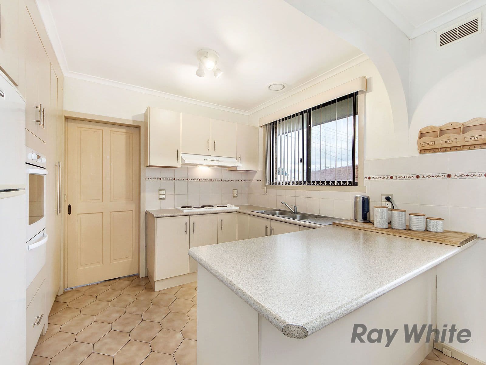 1 Gardner Court, Albanvale VIC 3021, Albanvale - Thumbnail 4