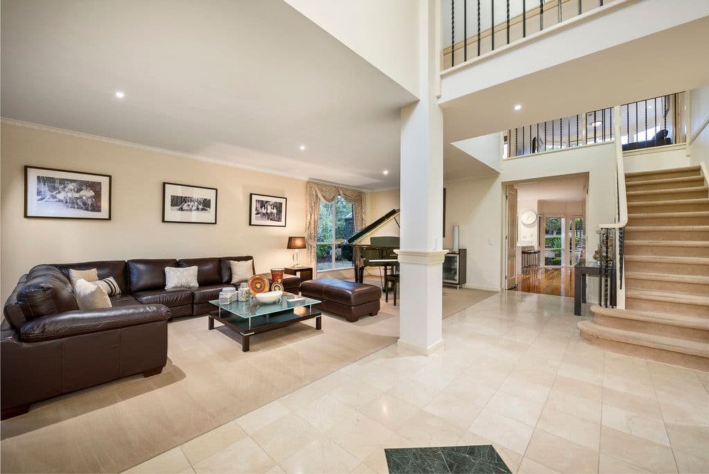 12 Aintree Avenue, Doncaster East VIC 3109, Doncaster East - Thumbnail 2