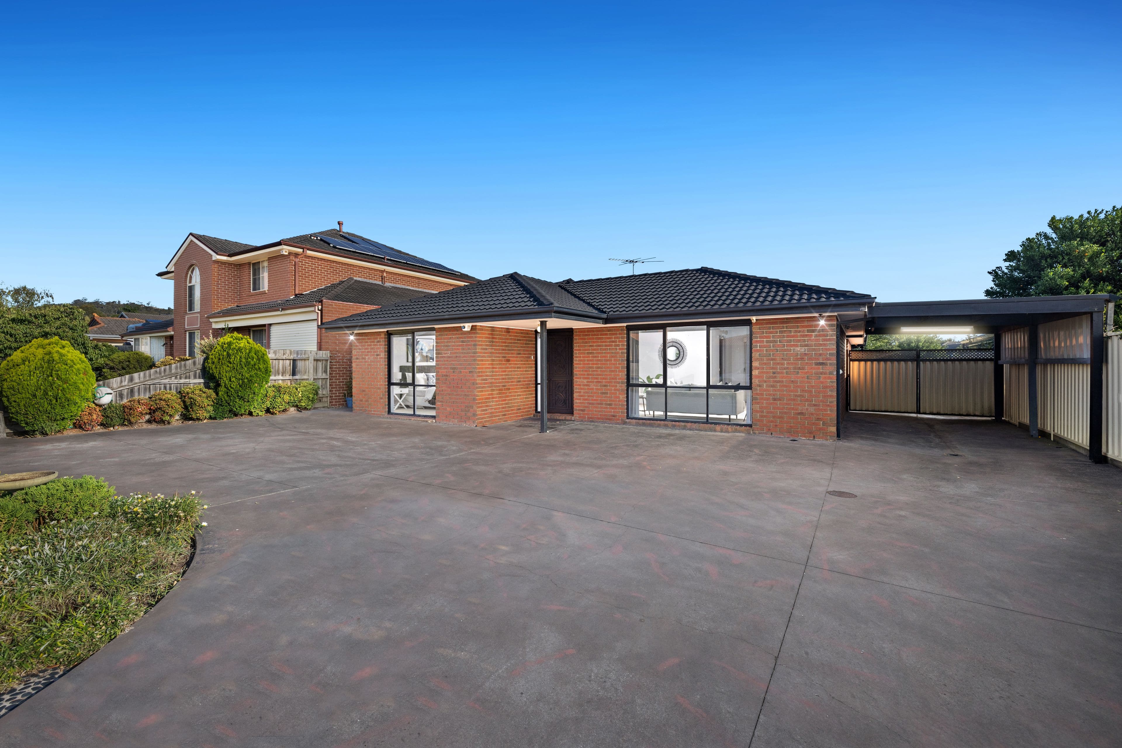 12 Pia Drive, Rowville VIC 3178, Rowville - Thumbnail 2
