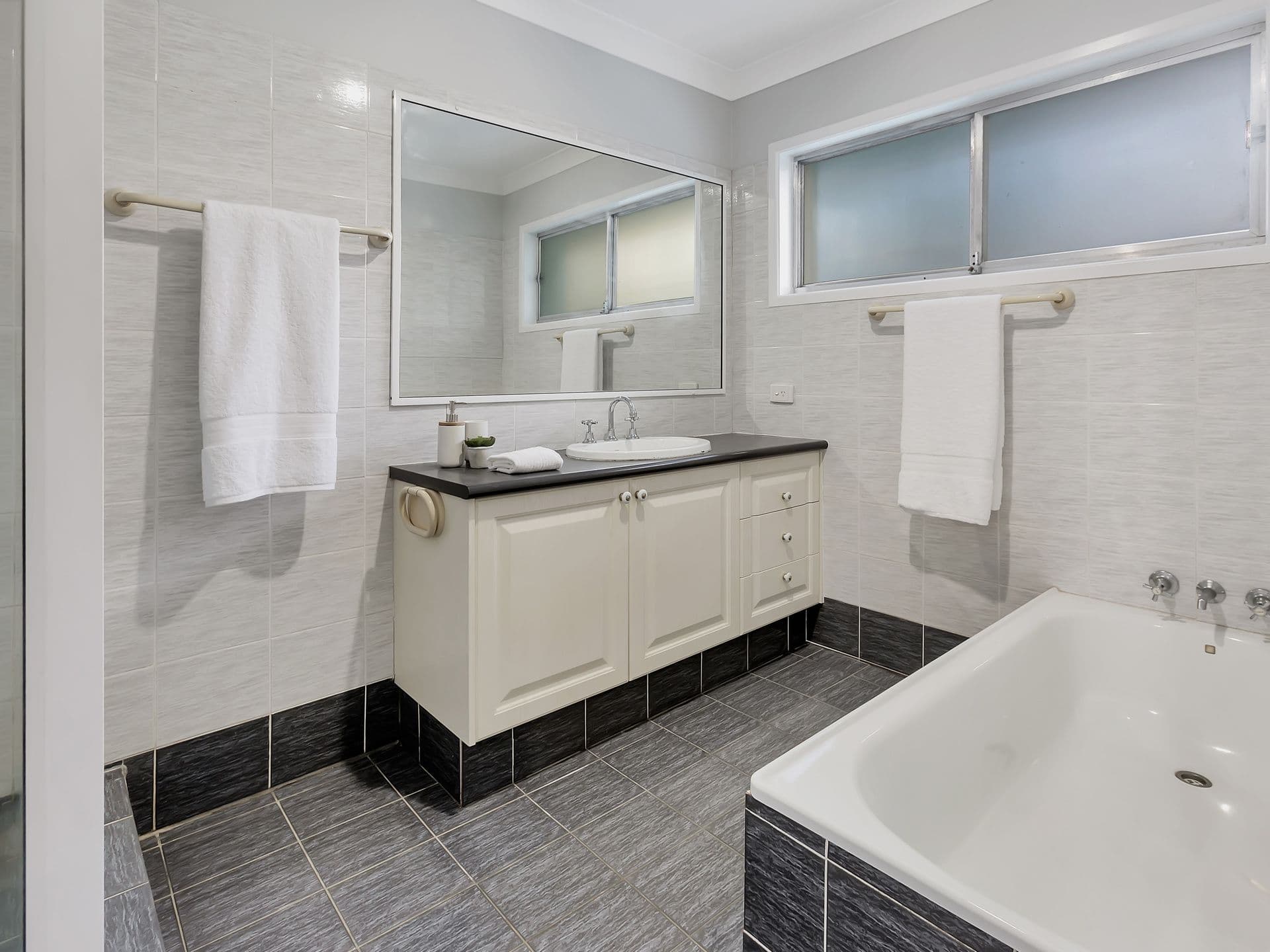 3 Rinora Street, Corinda QLD 4075, Corinda - Thumbnail 8