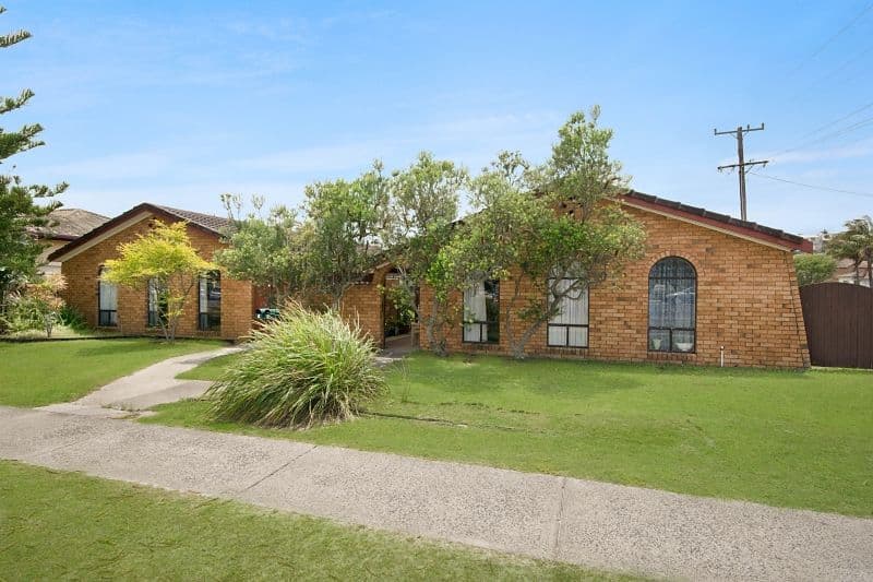10 River Street, Yamba - Image 1