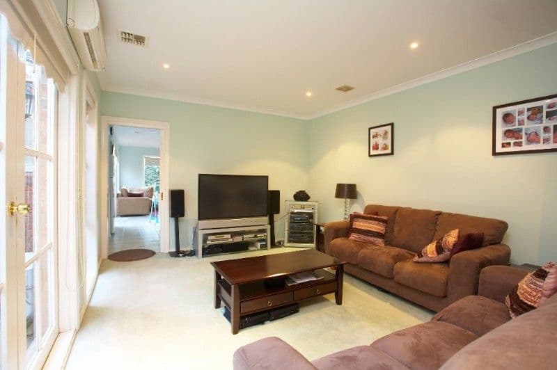 32 Rimcross Drive, KEILOR EAST VIC 3033, Keilor East - Thumbnail 2