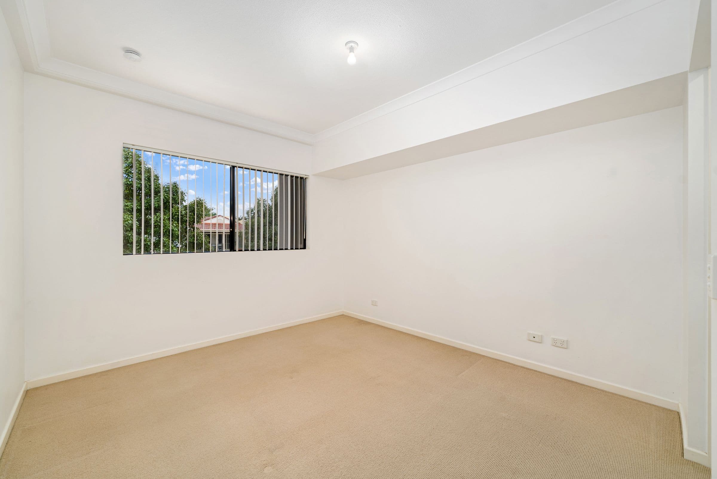 5 Rock Street, Scarborough QLD 4020, Scarborough - Thumbnail 5