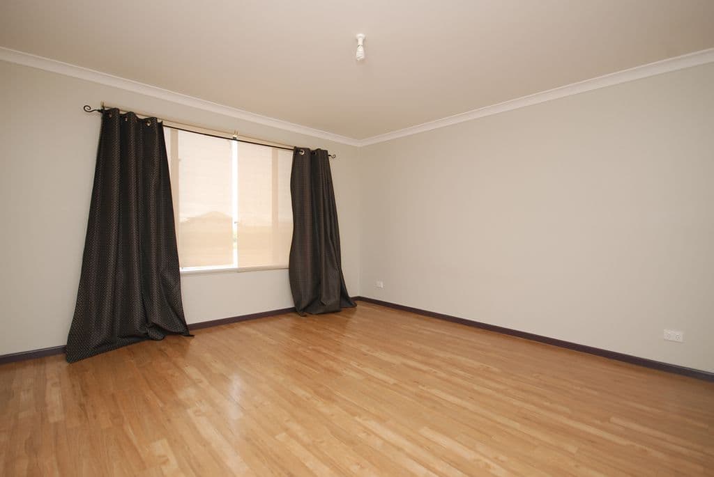 16 Glover Crescent, Green Head WA 6514, Green Head - Thumbnail 3