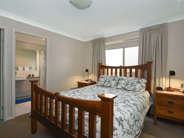 166 South Street, Centenary Heights QLD 4350, Centenary Heights - Thumbnail 6