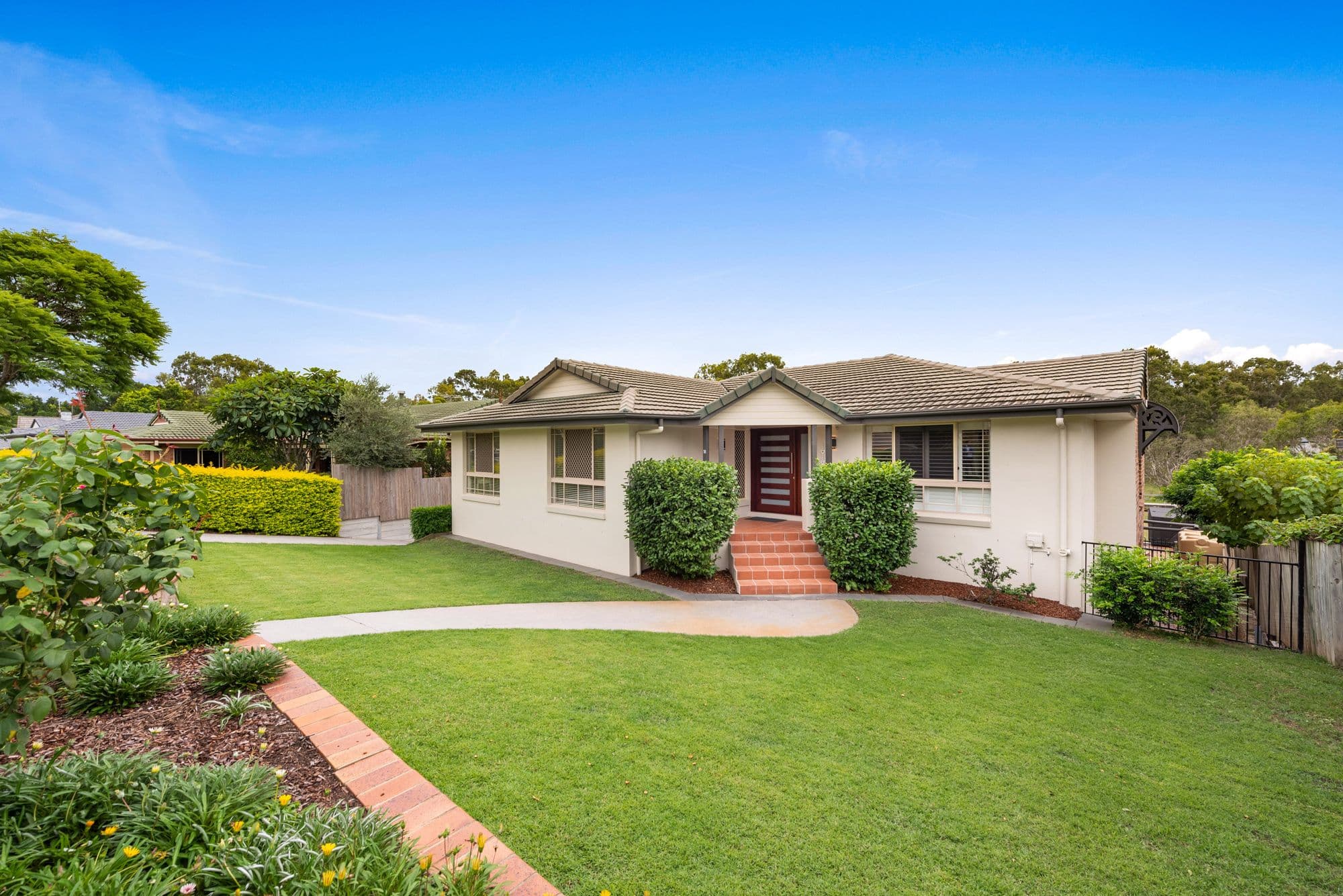 18 Amersham Crescent, Carindale QLD 4152, Carindale - Image 1