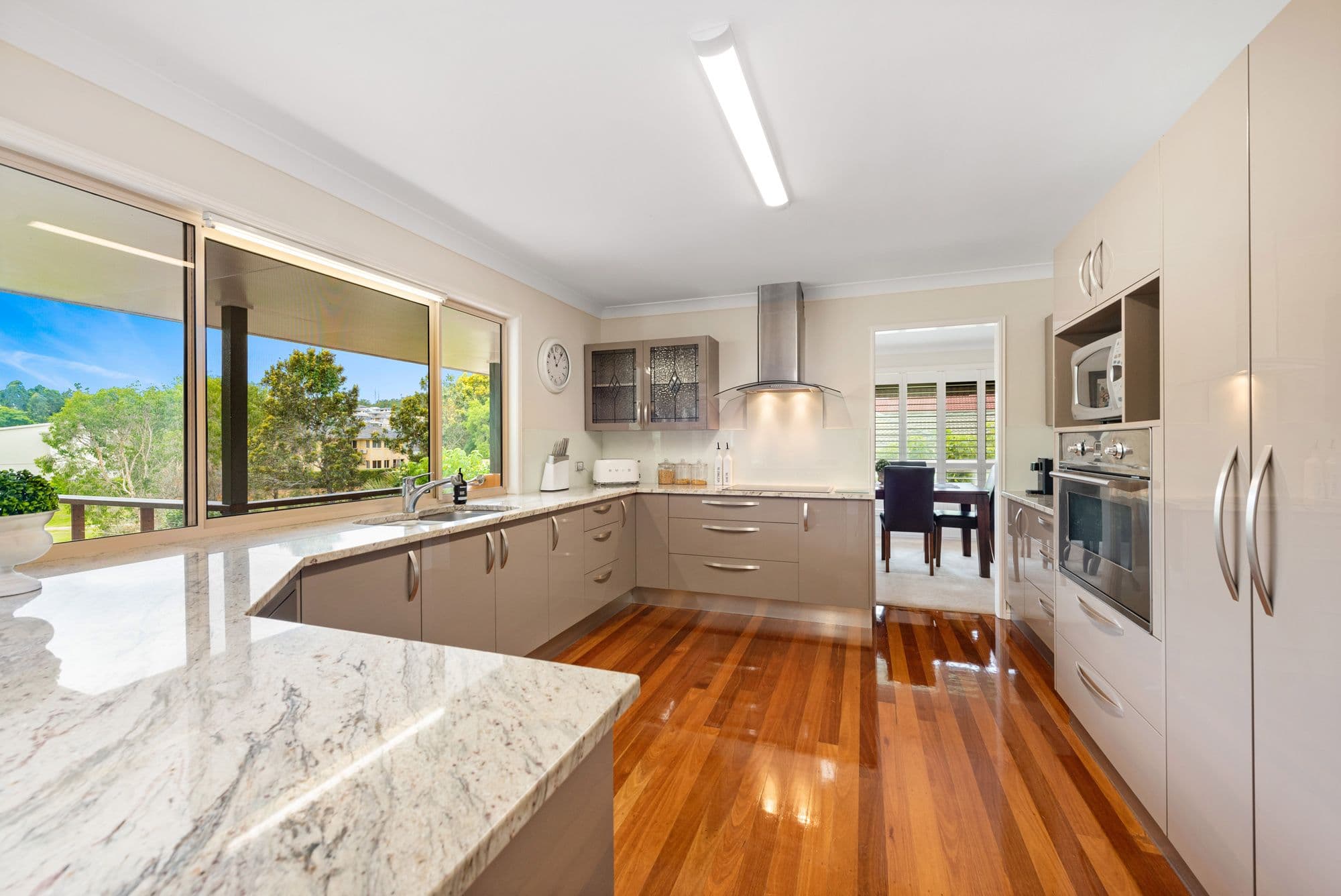 18 Amersham Crescent, Carindale QLD 4152, Carindale - Thumbnail 5