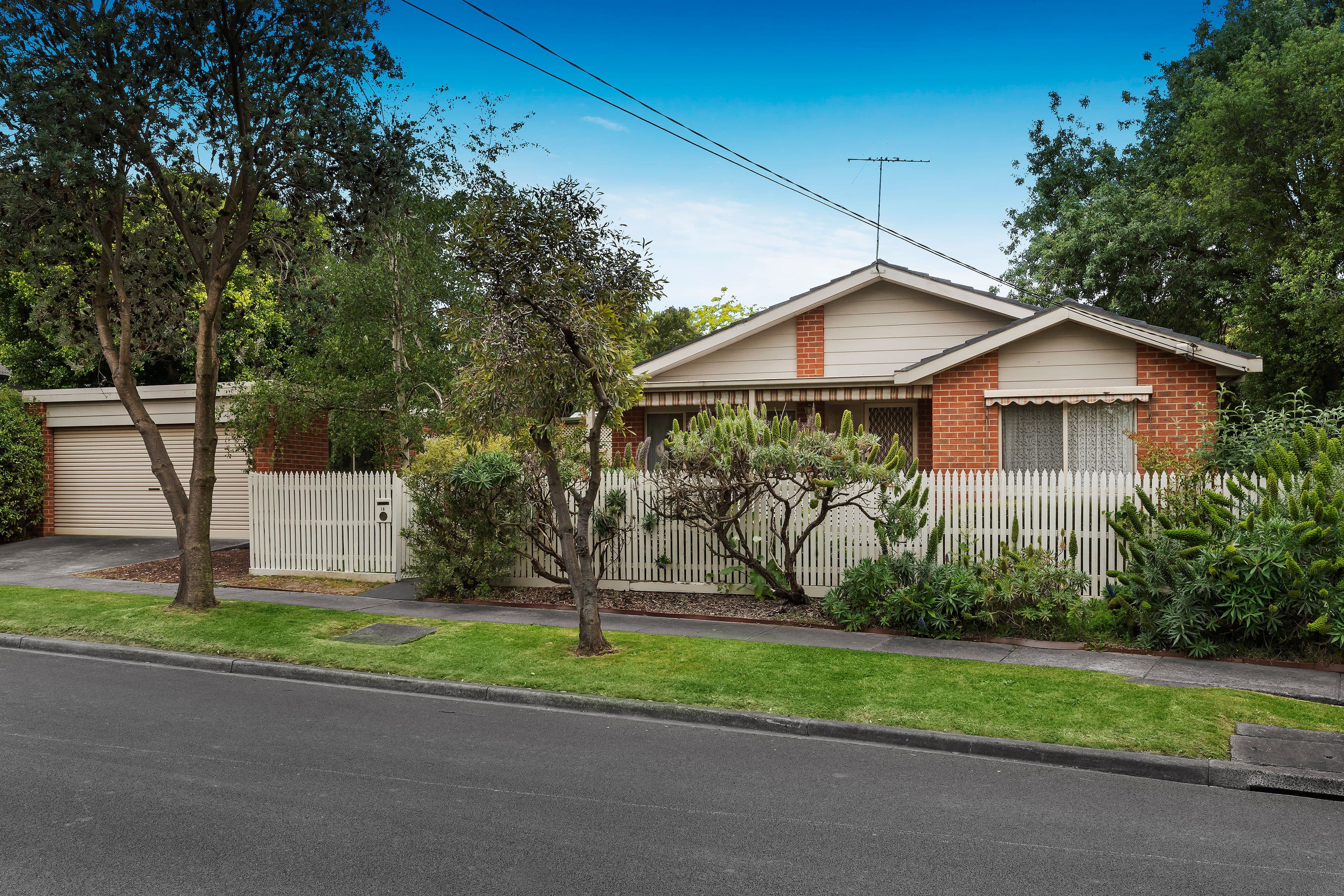 18 Hinkler Avenue, Macleod VIC 3085, Macleod - Image 1