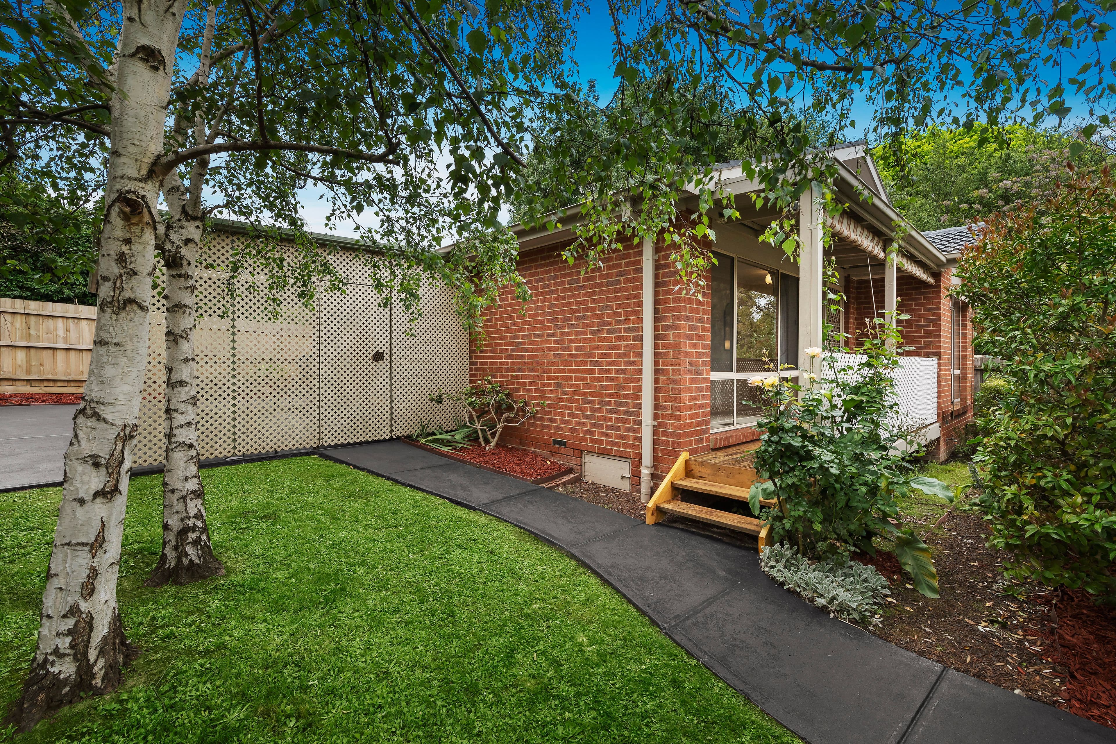 18 Hinkler Avenue, Macleod VIC 3085, Macleod - Thumbnail 2
