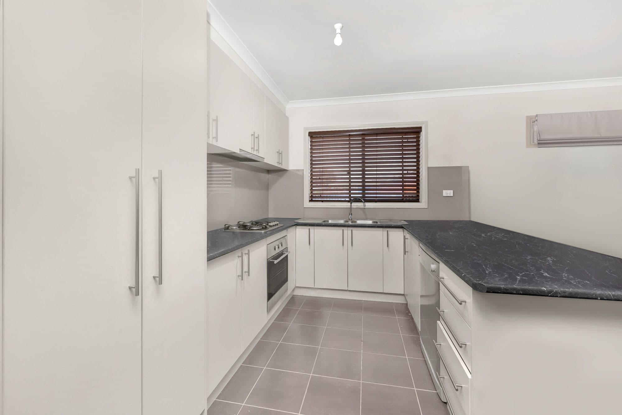 19 Mundi Crescent, MANOR LAKES VIC 3024, Manor Lakes - Thumbnail 2