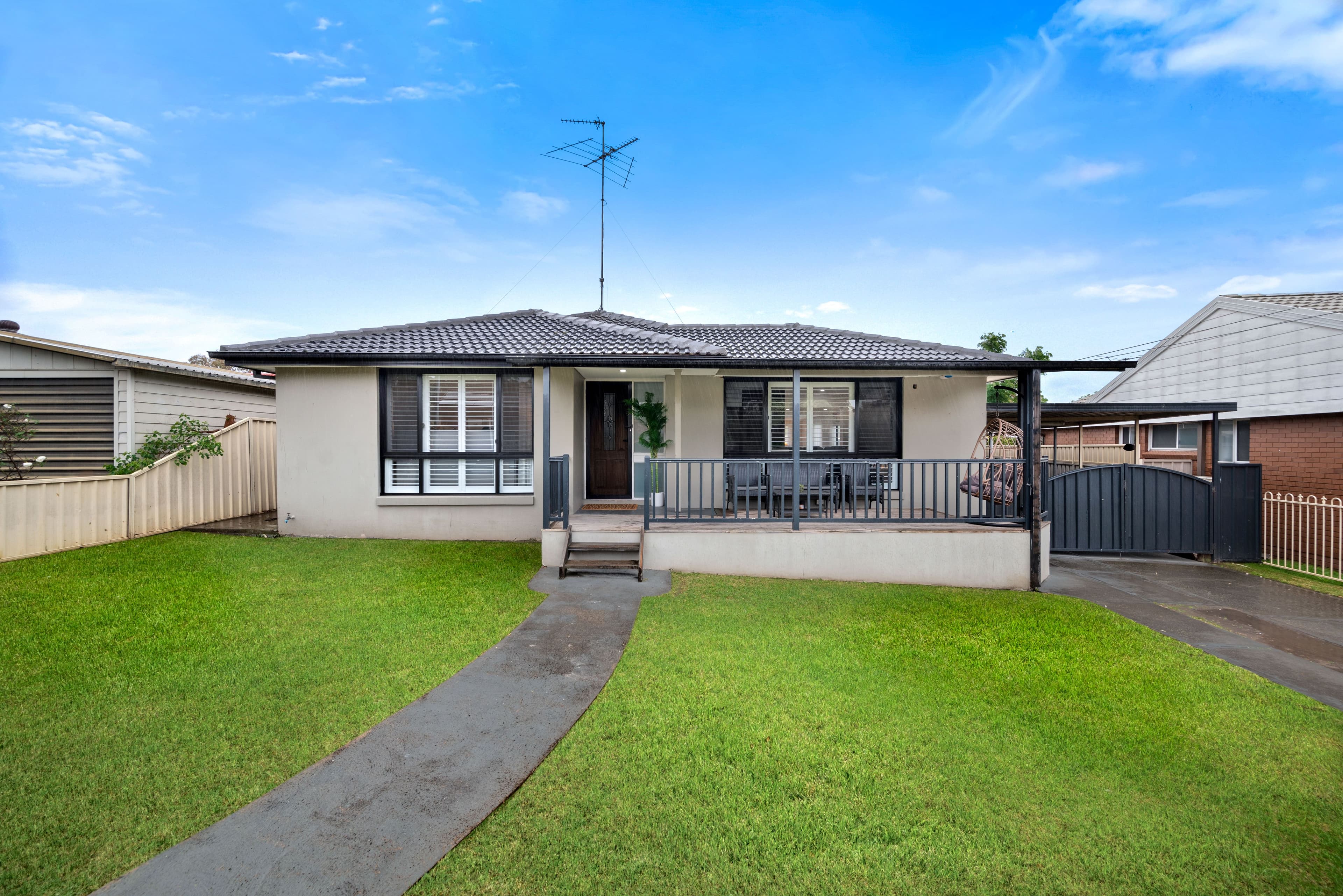 17 Birch Avenue, Casula NSW 2170, Casula - Thumbnail 2