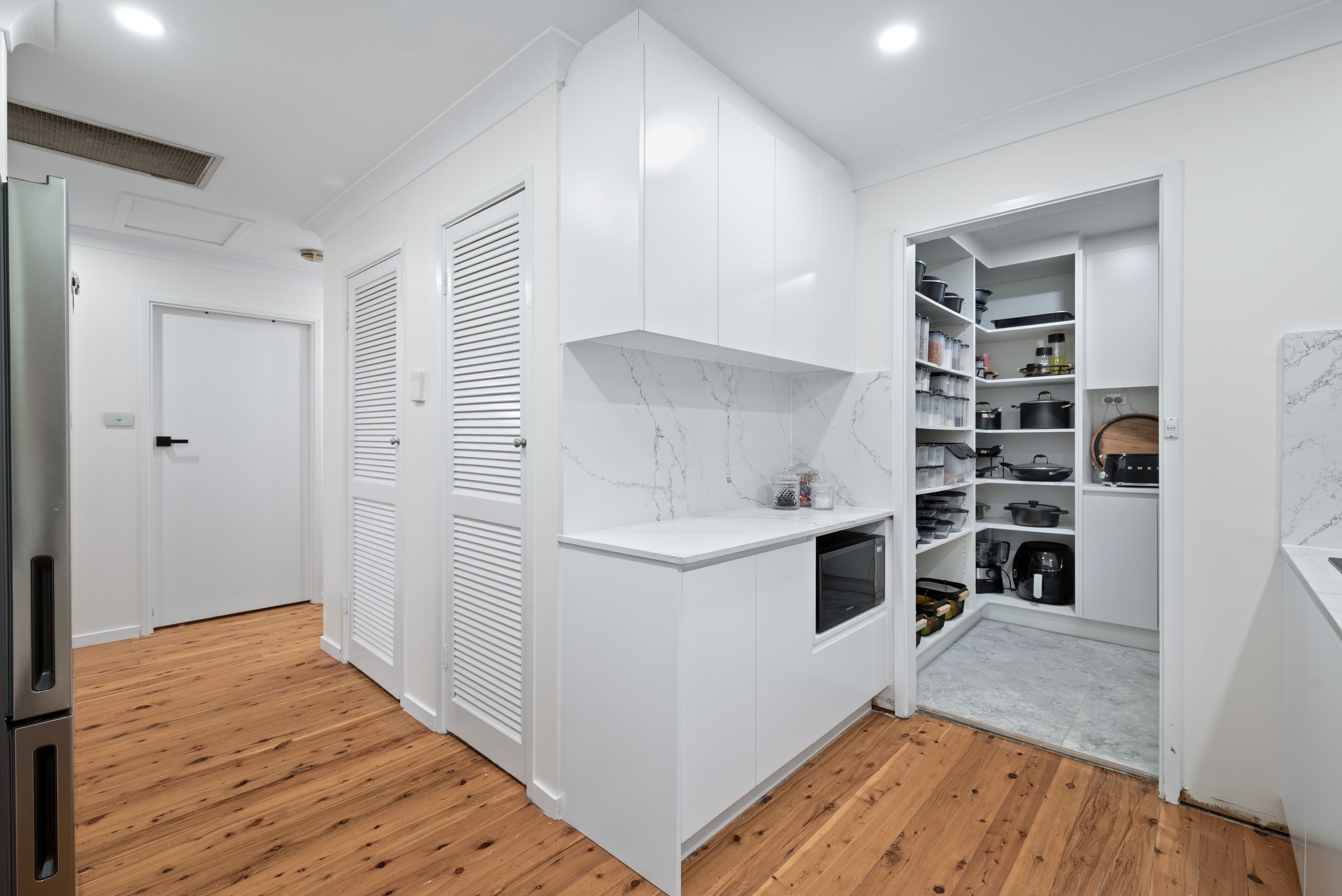 17 Birch Avenue, Casula NSW 2170, Casula - Thumbnail 4