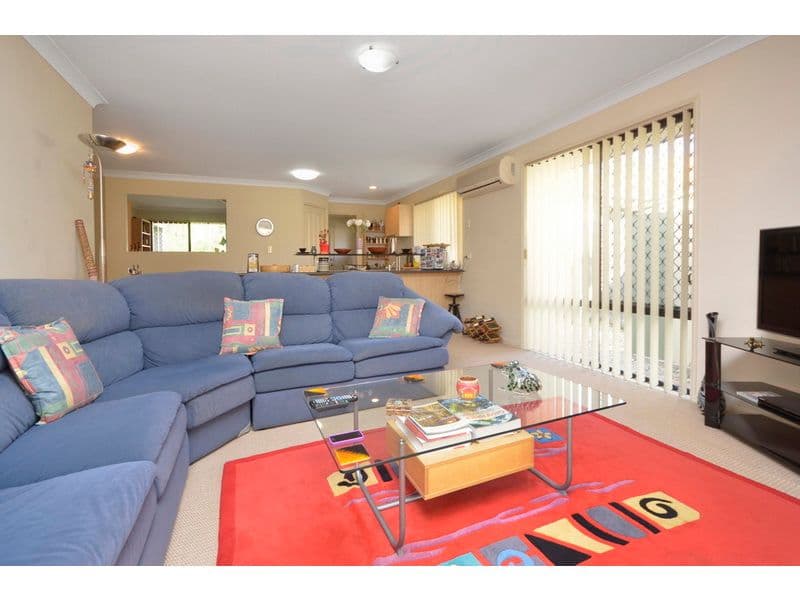 1 Manor Crescent, WAKERLEY QLD 4154, Wakerley - Thumbnail 2
