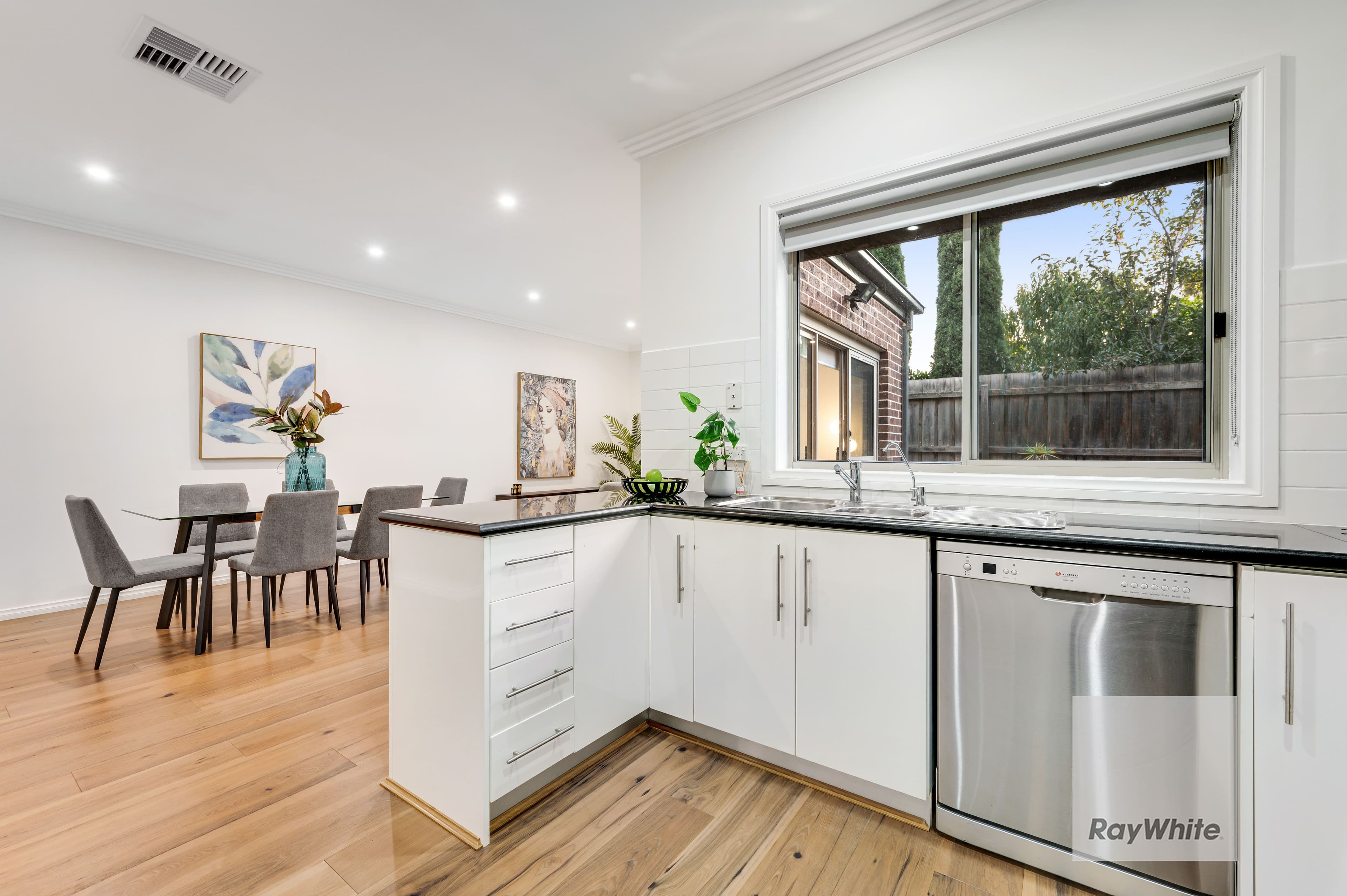 84 Hillcrest Drive, Westmeadows VIC 3049, Westmeadows - Thumbnail 8