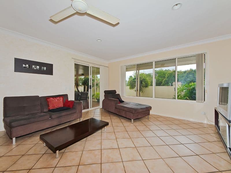 1  Cedarwood Crescent, ROBINA QLD 4226, Robina - Thumbnail 3