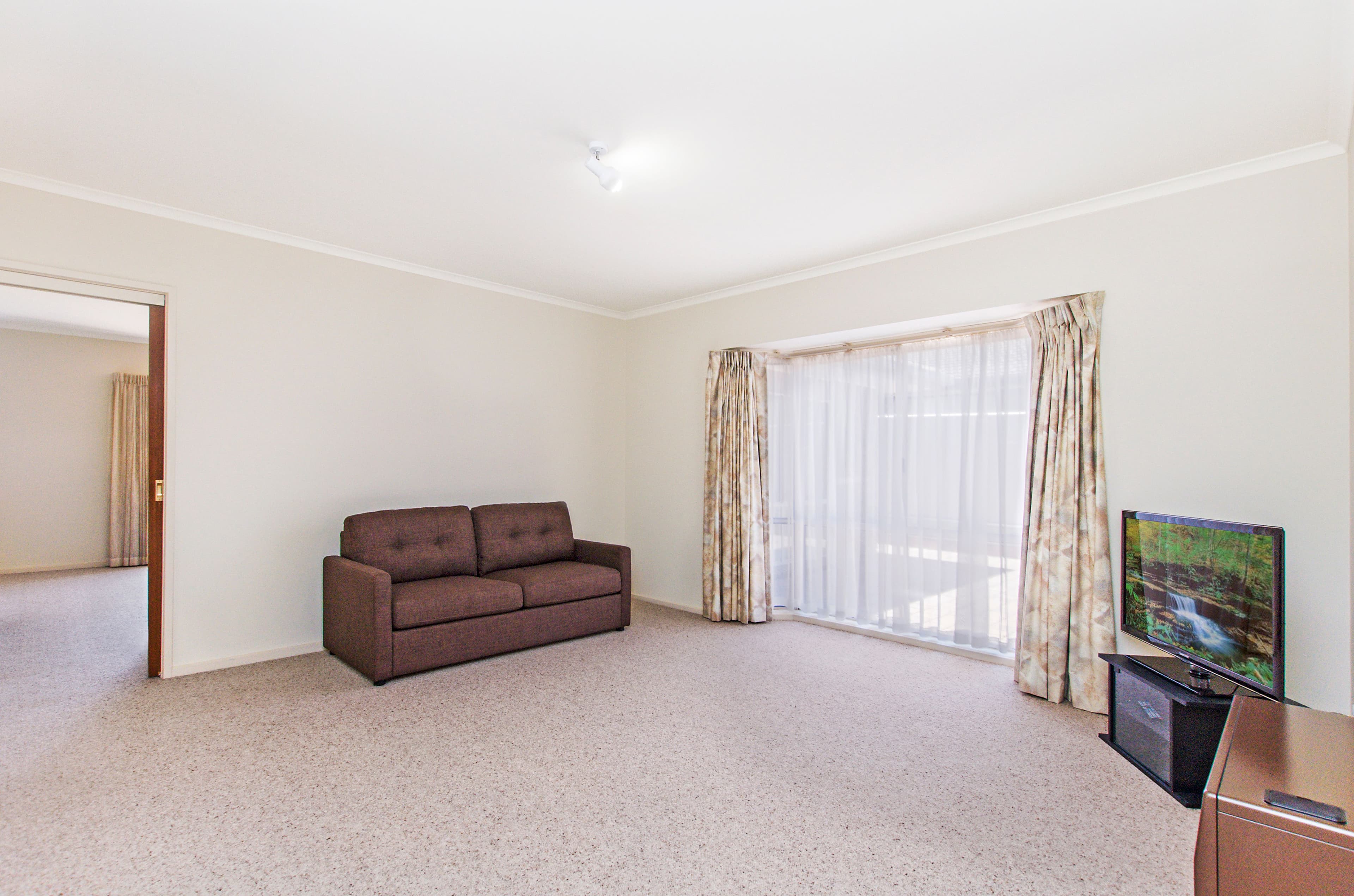 7 Norma Avenue, Hamilton VIC 3300, Hamilton - Thumbnail 3