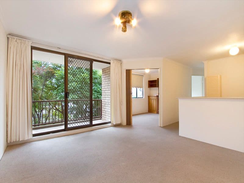 125 Oak Road, KIRRAWEE NSW 2232, Kirrawee - Thumbnail 2