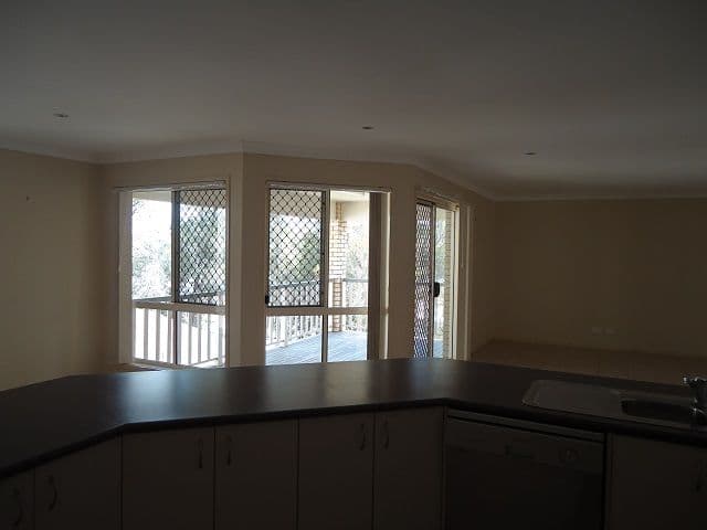 1 Tralee Court, CARRARA QLD 4211, Carrara - Thumbnail 5