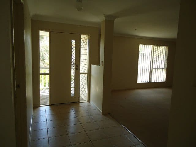 1 Tralee Court, CARRARA QLD 4211, Carrara - Thumbnail 6