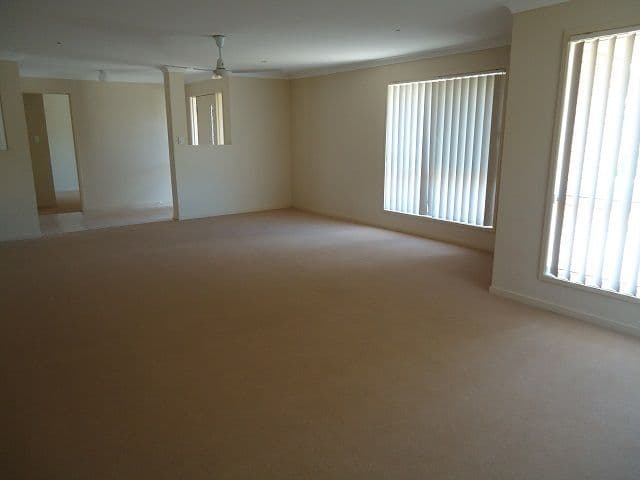 1 Tralee Court, CARRARA QLD 4211, Carrara - Thumbnail 7