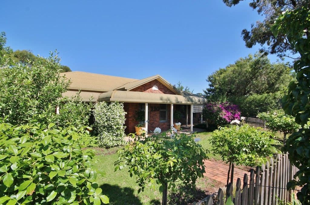 9 Reisling Street, Doncaster VIC 3108, Doncaster - Thumbnail 2