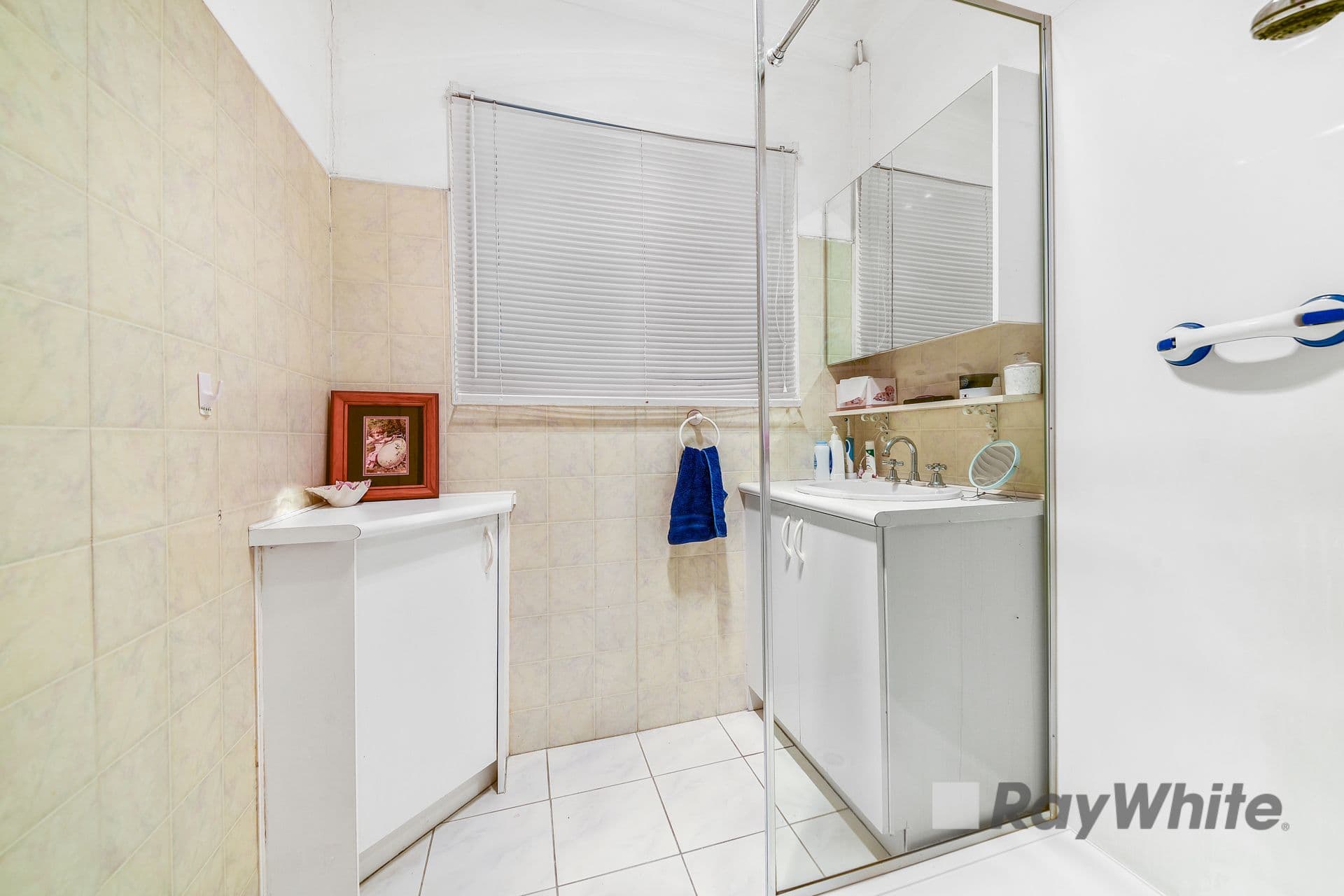 6 Menzies Avenue, Dandenong North VIC 3175, Dandenong North - Thumbnail 8