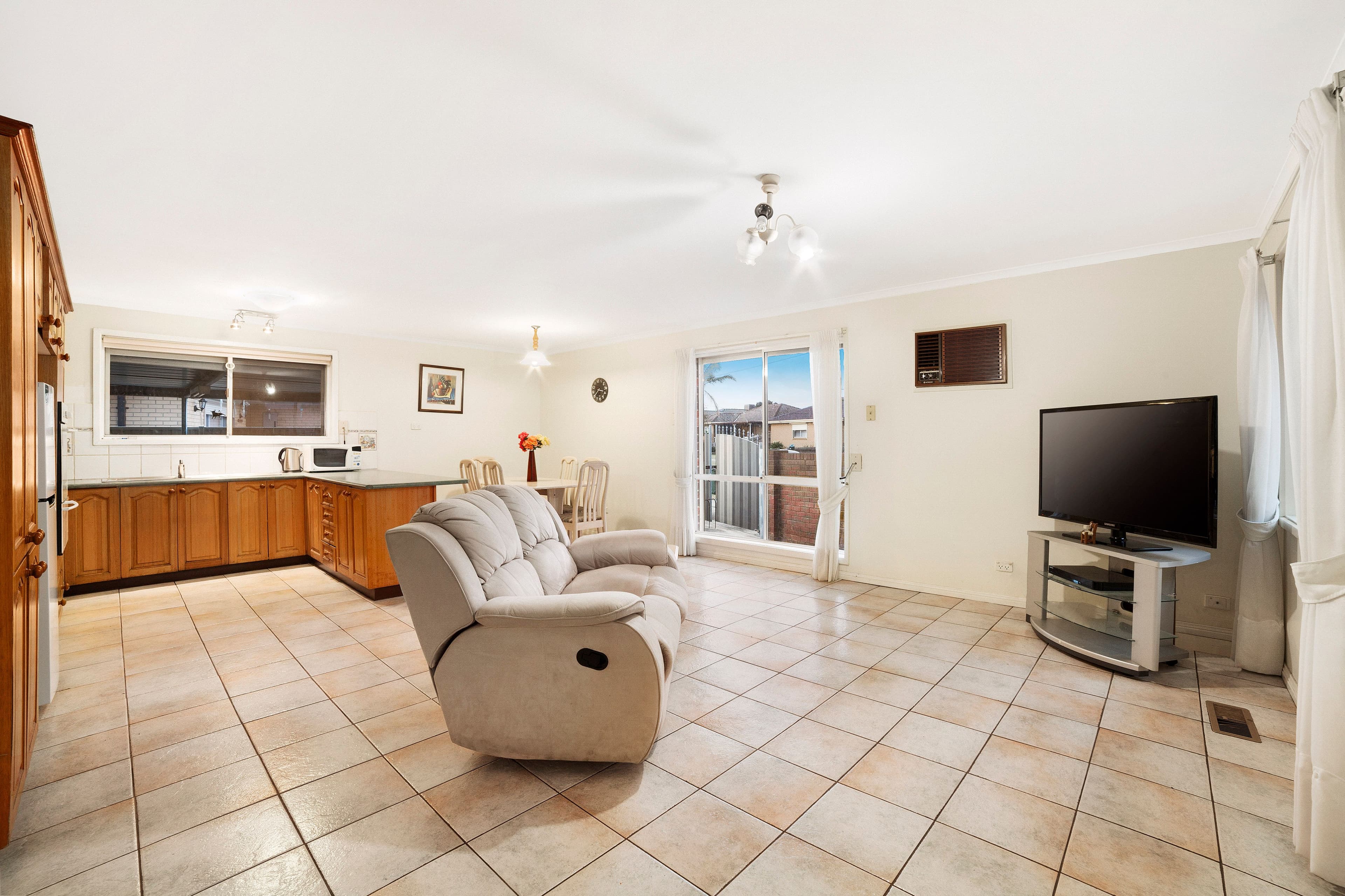 34 Rochester Drive, Thomastown VIC 3074, Thomastown - Thumbnail 4