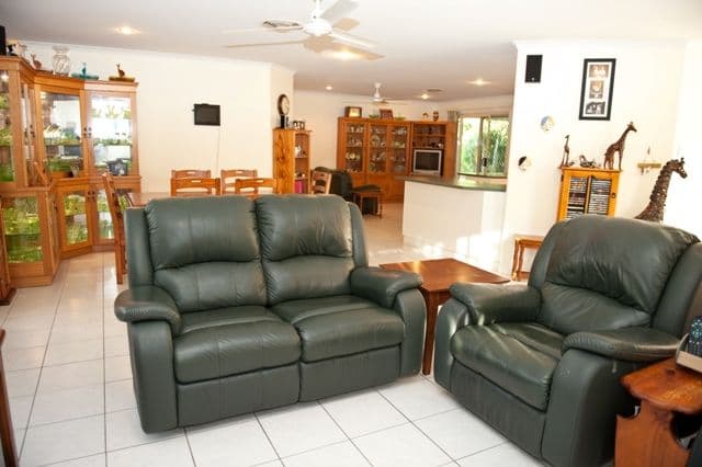21 Windsor Street, GLENELLA QLD 4740, Glenella - Thumbnail 2