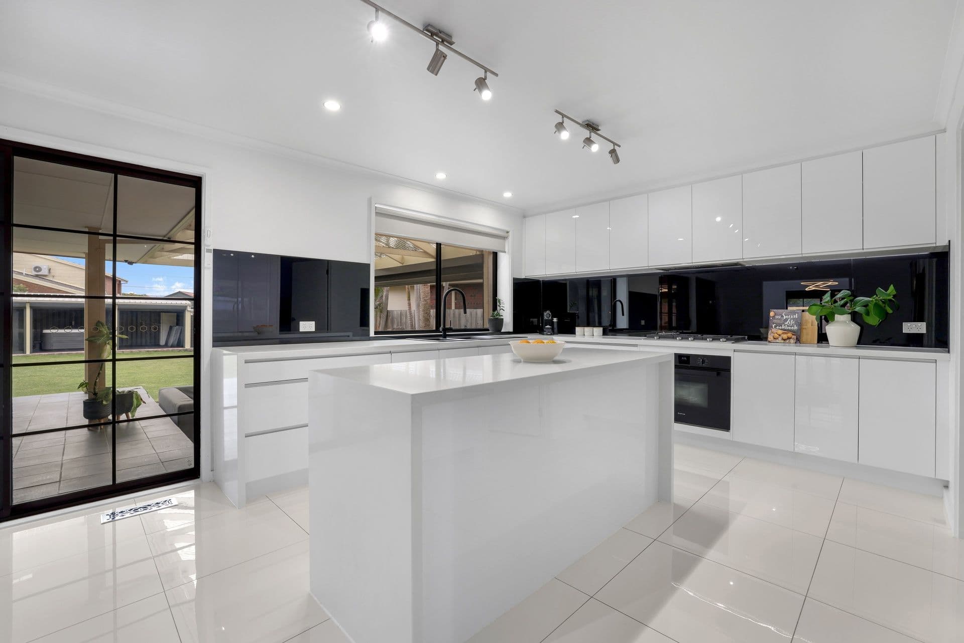 2 Huckson Rise, Dandenong North VIC 3175, Dandenong North - Thumbnail 5