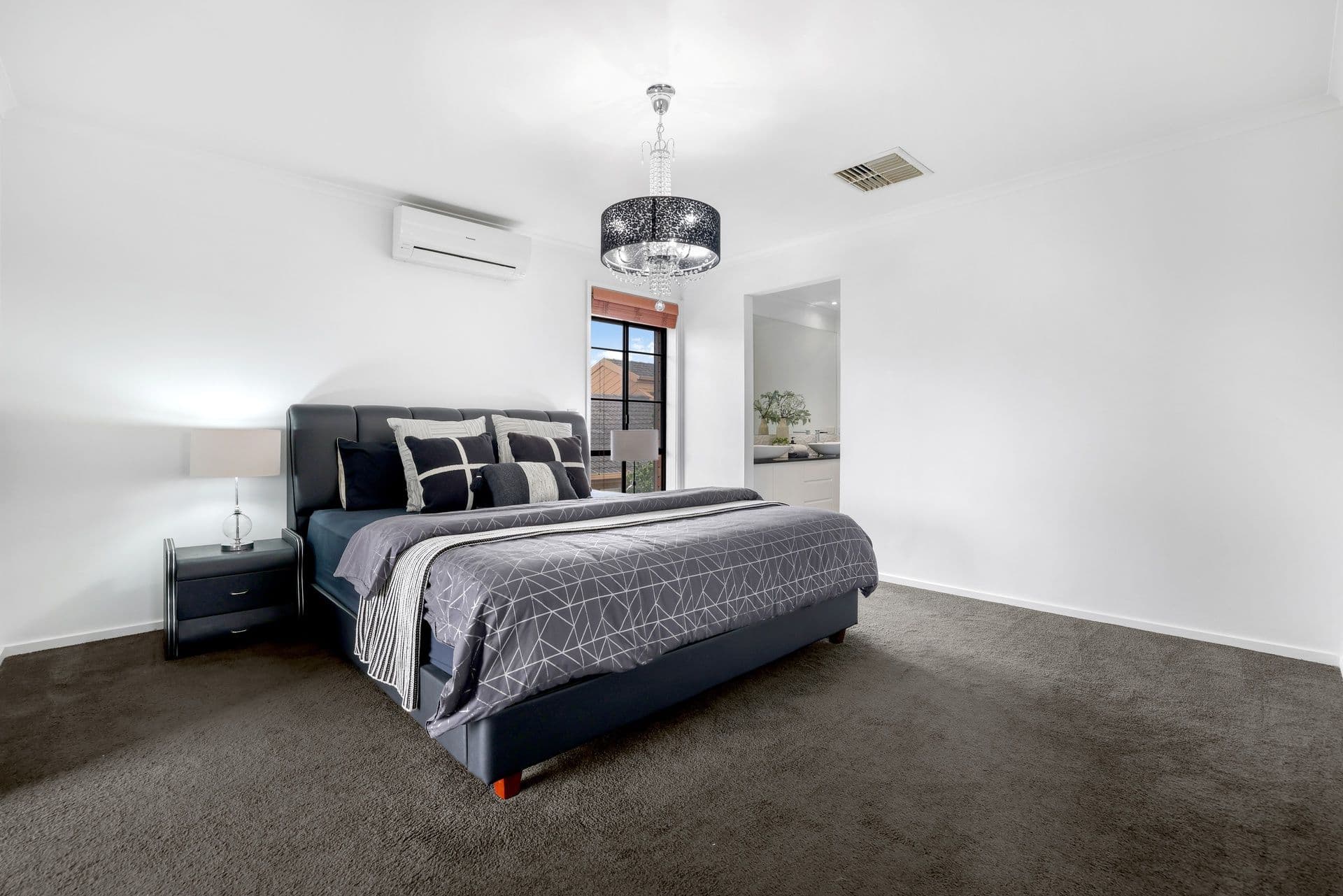 2 Huckson Rise, Dandenong North VIC 3175, Dandenong North - Thumbnail 8