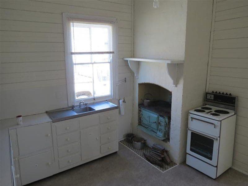 11 Poole Street, Werris Creek NSW 2341, Werris Creek - Thumbnail 2