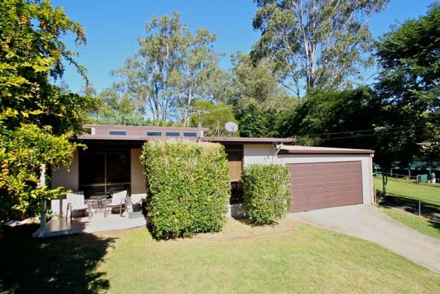 34 Hawthorne Street, SADLIERS CROSSING QLD 4305, Sadliers Crossing - Thumbnail 2