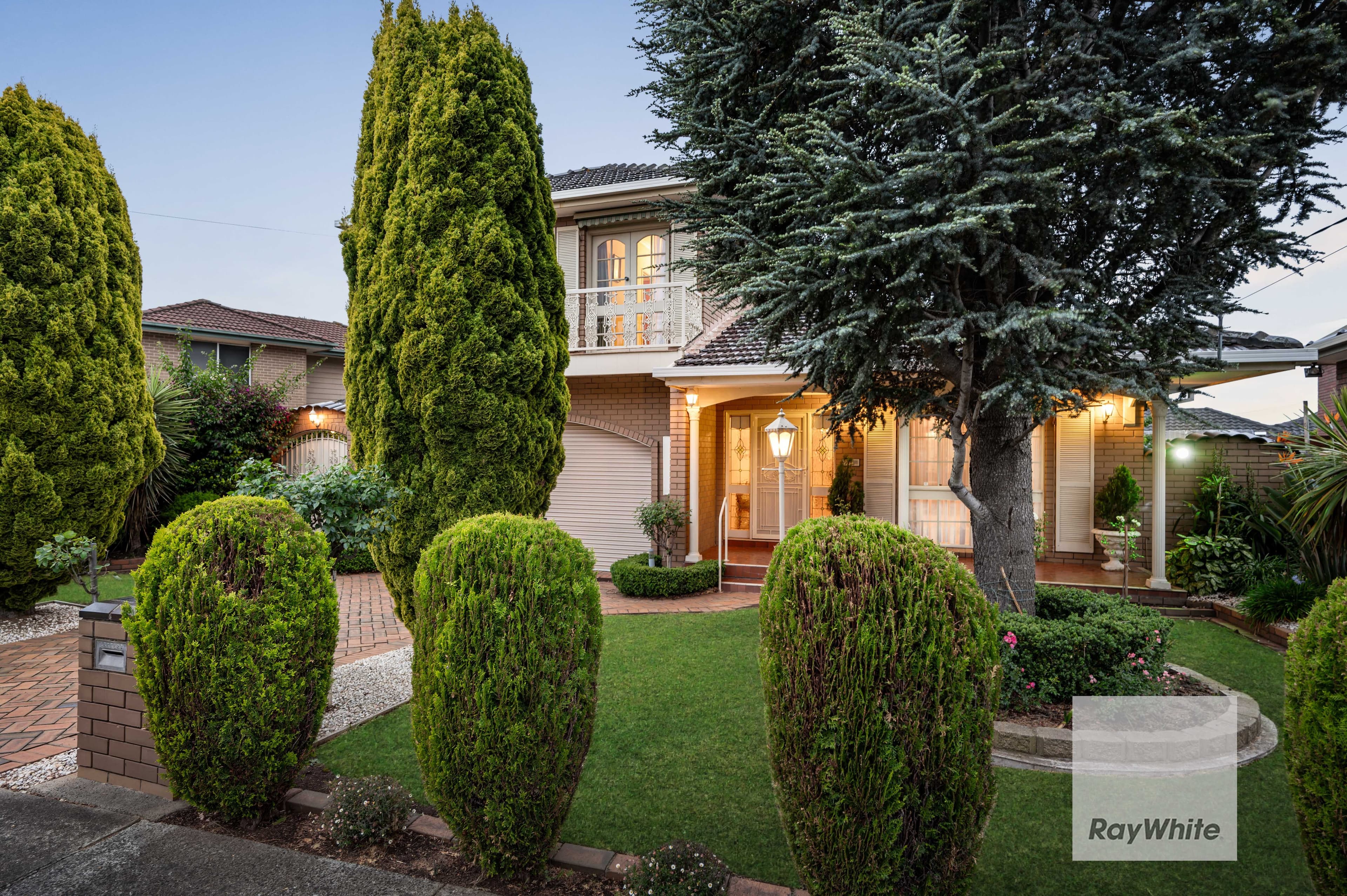4 Costain Court, Gladstone Park VIC 3043, Gladstone Park - Thumbnail 2
