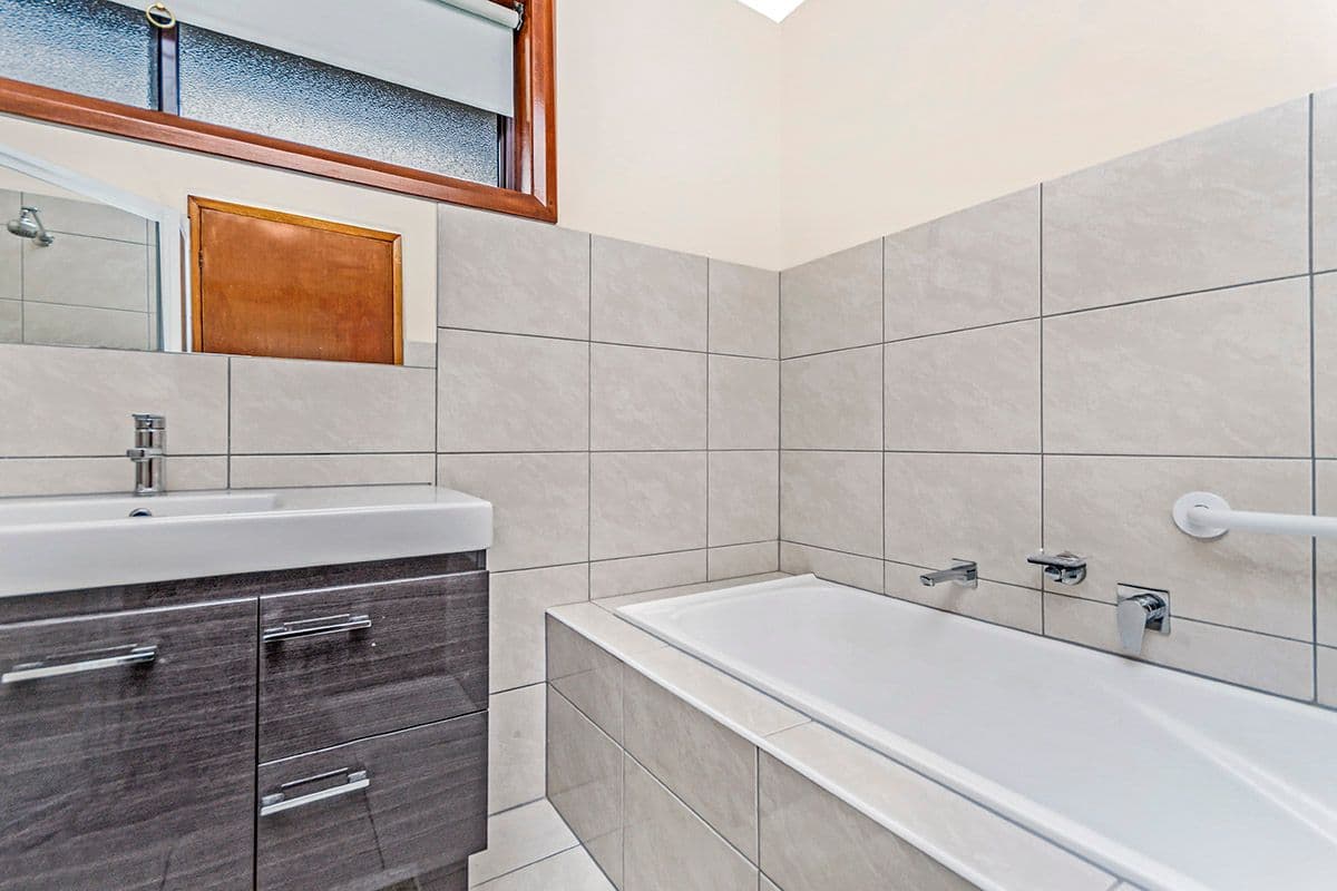 16 Sundale Road, Warrnambool VIC 3280, Warrnambool - Thumbnail 3