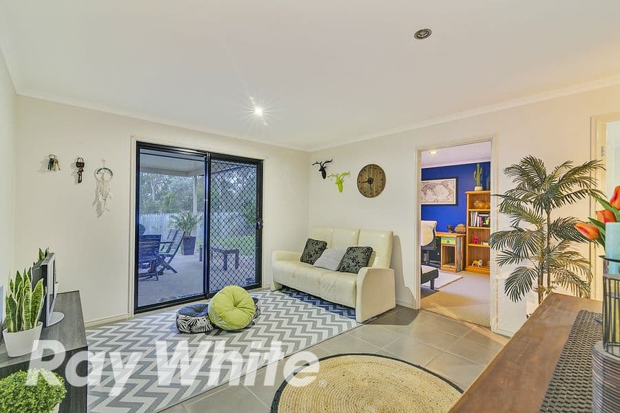 46 Creekside Crescent, Jimboomba QLD 4280, Jimboomba - Thumbnail 4