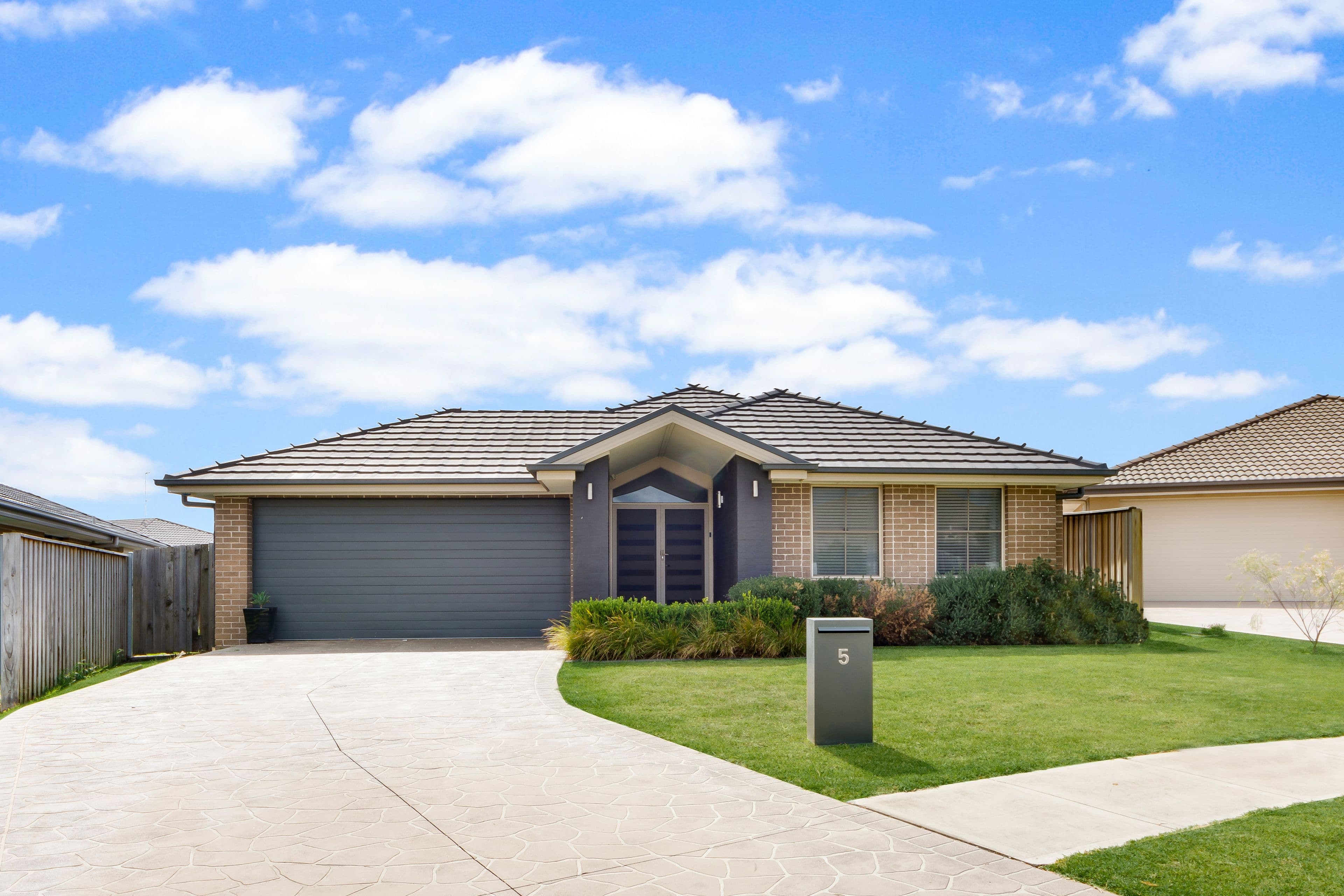 Spring Farm NSW 2570, Spring Farm - Image 1