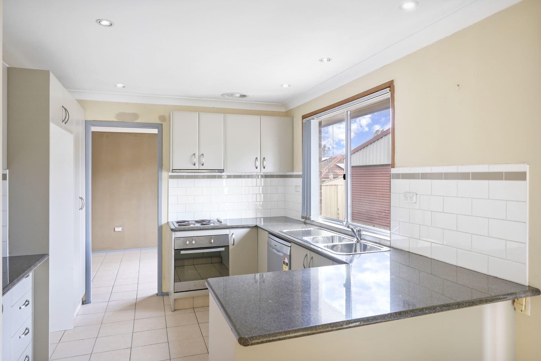 33 Camelot Drive, Cranebrook NSW 2749, Cranebrook - Thumbnail 3