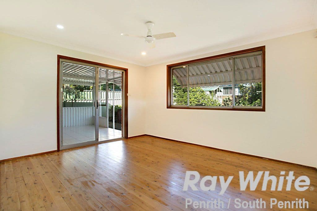 16 Epping Close, Cambridge Park - Thumbnail 5