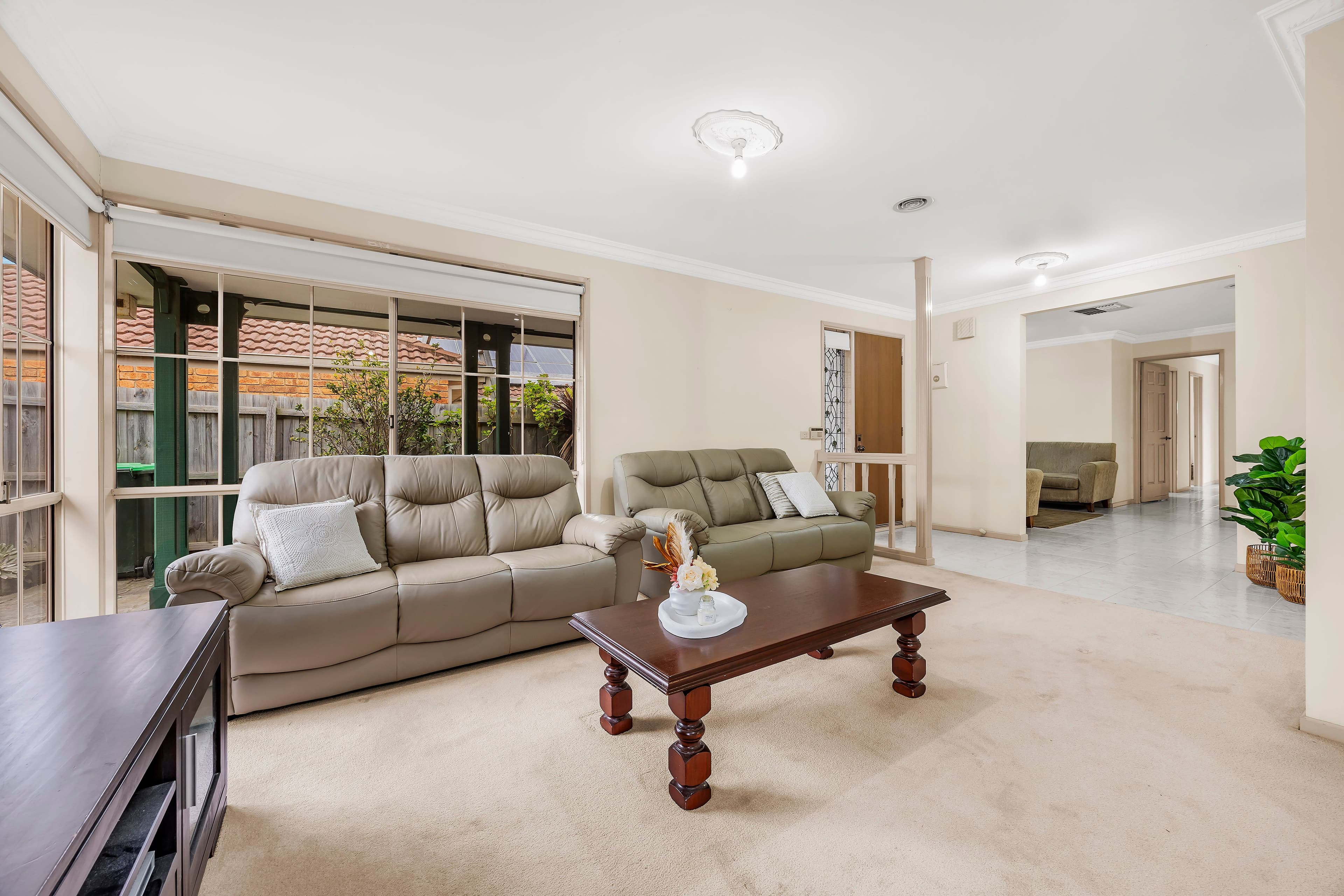 13 Carbon Crescent, Mill Park VIC 3082, Mill Park - Thumbnail 4
