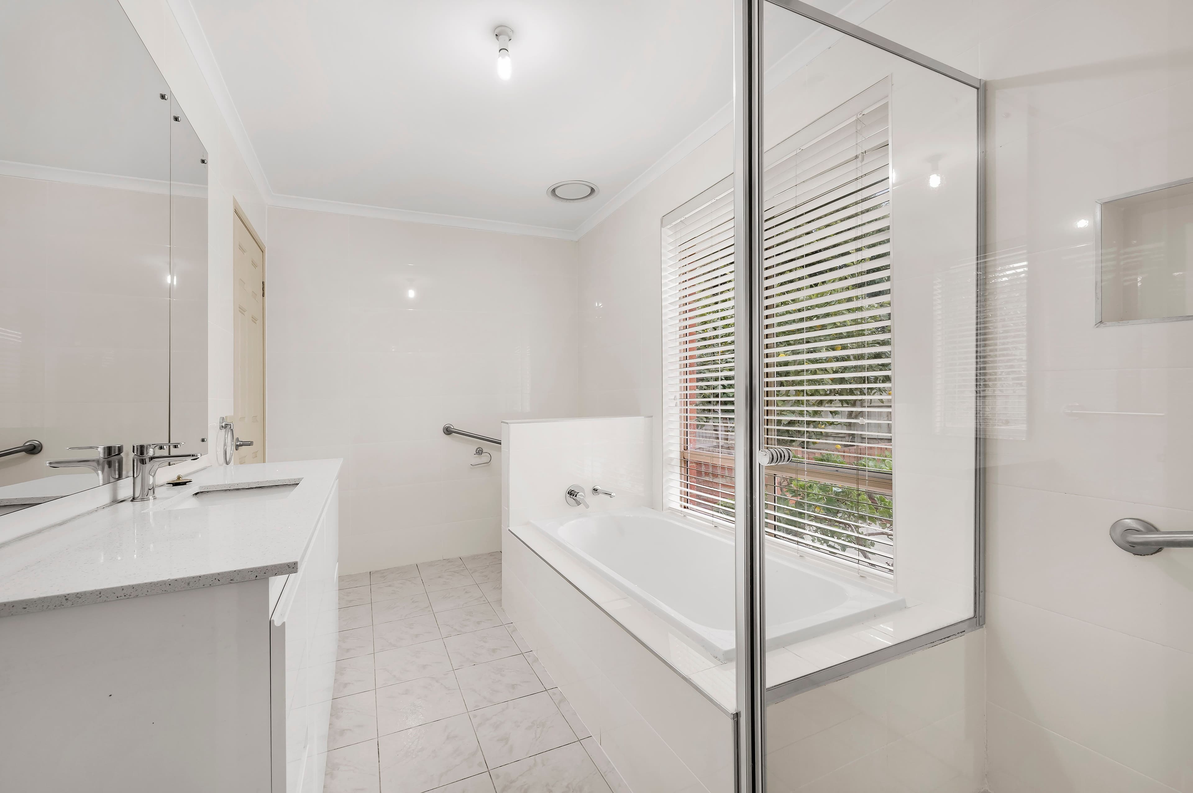 13 Carbon Crescent, Mill Park VIC 3082, Mill Park - Thumbnail 7