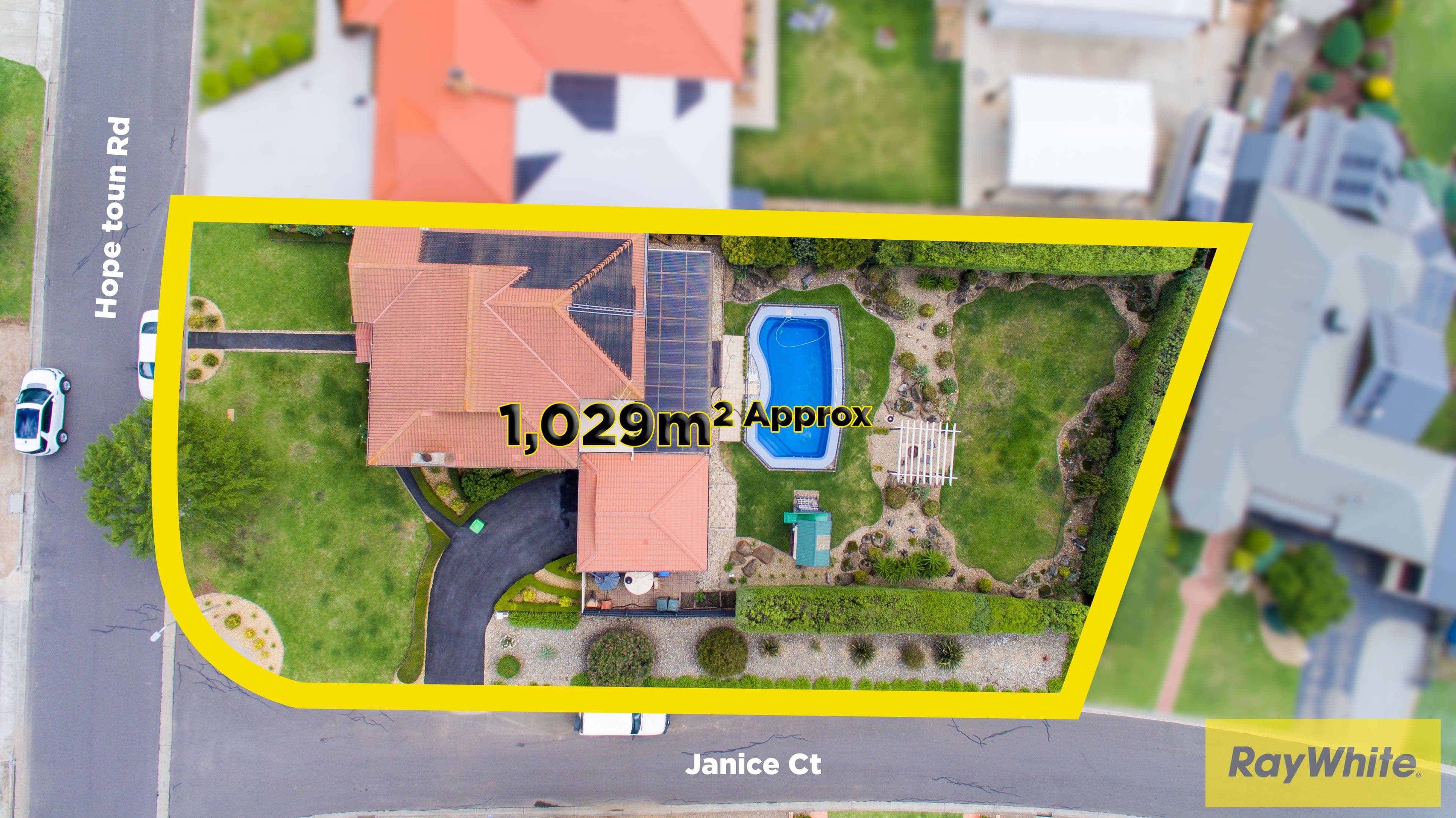 44 Hopetoun Road, Werribee VIC 3030, Werribee - Thumbnail 2