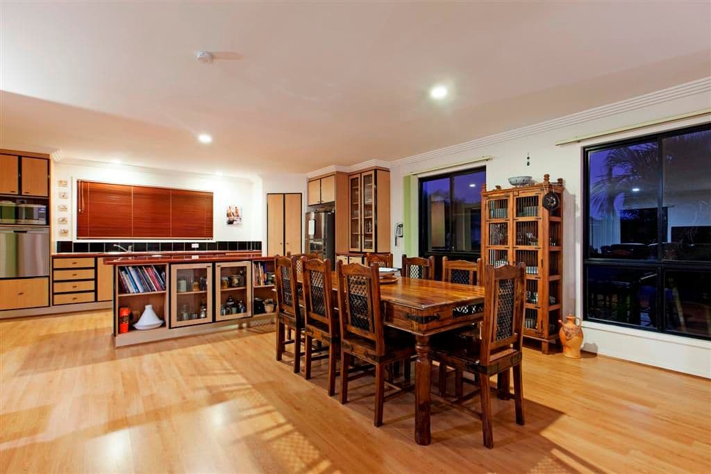 6 Moores Road, REDLAND BAY QLD 4165, Redland Bay - Thumbnail 8