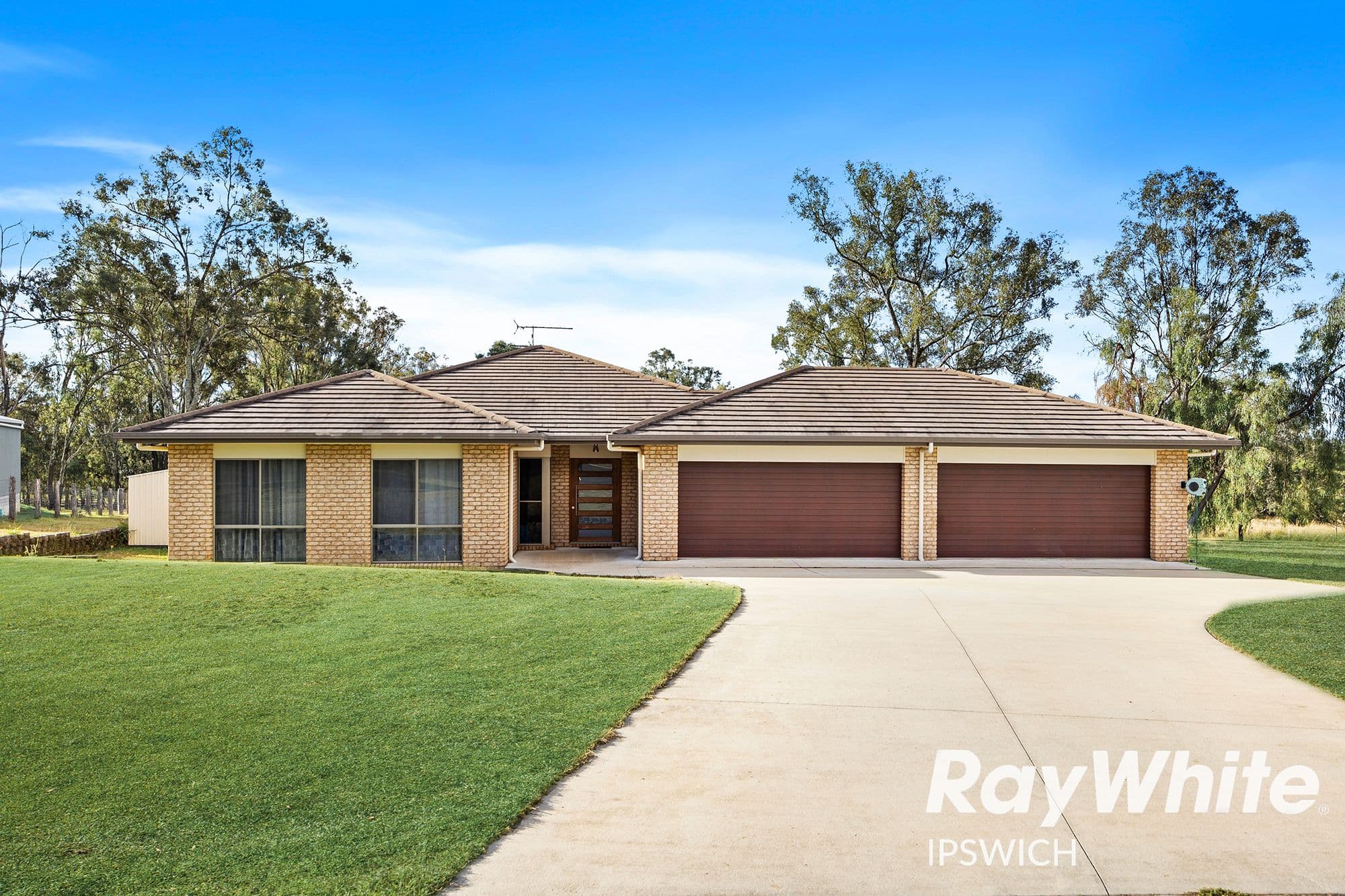 2 Kerry View Court, Forest Hill QLD 4342, Forest Hill - Thumbnail 2