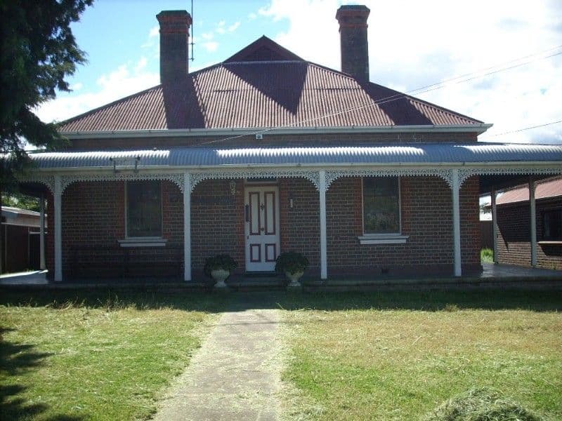 8 Megan Avenue, SMITHFIELD NSW 2164, Smithfield - Image 1